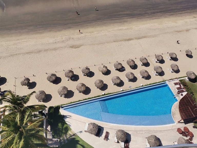 BEACHFRONT PENTHOUSE with PRIVATE POOL
