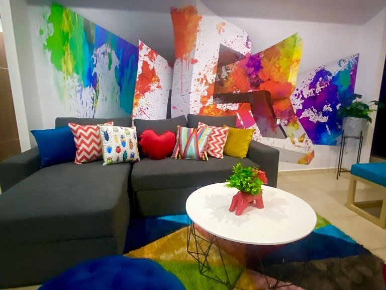 2 BEDROOMS WITH POOL, GYM, 24 HOURS SECURITY, 7 PEOPLE