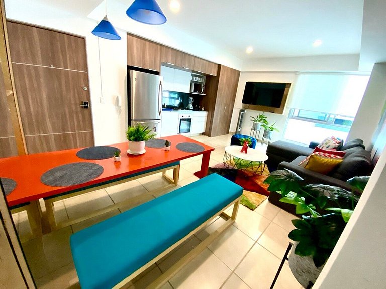 2 BEDROOMS WITH POOL, GYM, 24 HOURS SECURITY, 7 PEOPLE