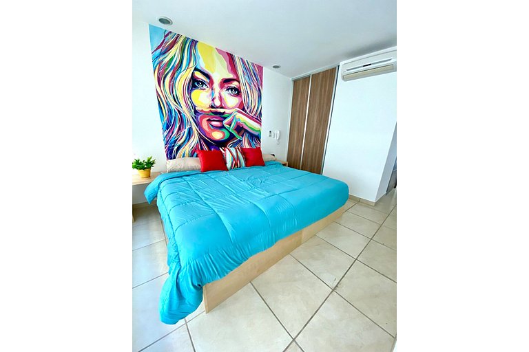 2 BEDROOMS WITH POOL, GYM, 24 HOURS SECURITY, 7 PEOPLE