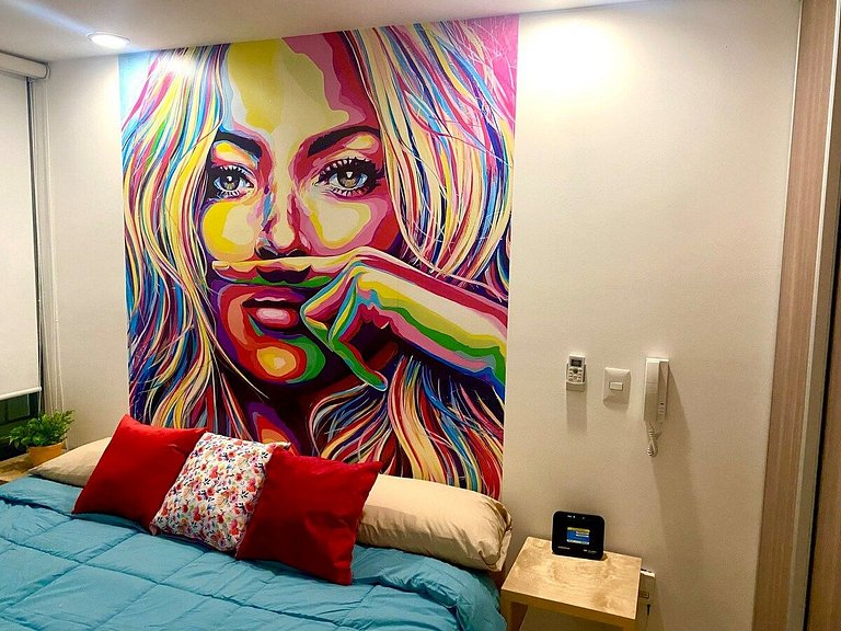 2 BEDROOMS WITH POOL, GYM, 24 HOURS SECURITY, 7 PEOPLE