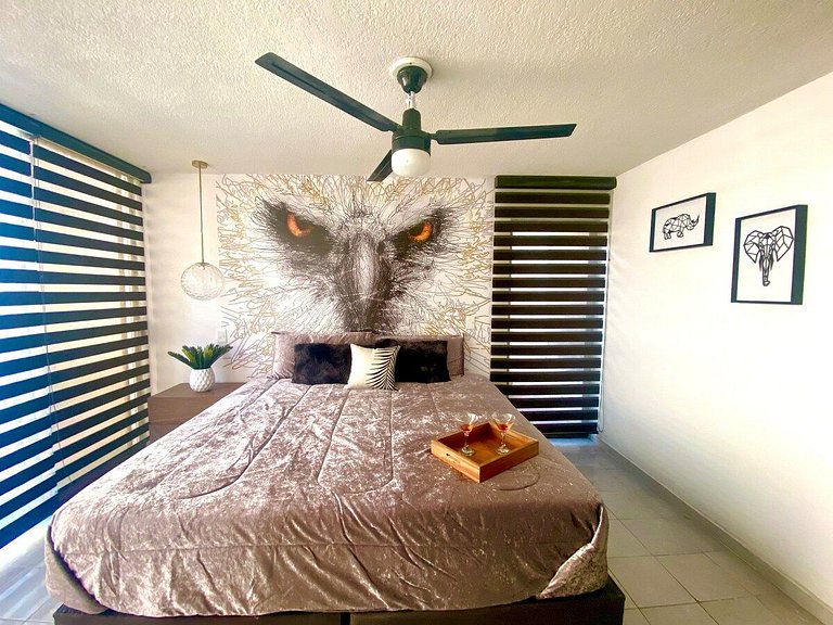 GROUND FLOOR, ENORMOUS WITH GARDEN AND PARKING FOR 11 PAX. E
