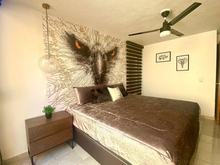 GROUND FLOOR, ENORMOUS WITH GARDEN AND PARKING FOR 11 PAX. E