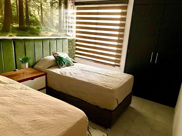 Planta Baja Enorme, Jardín, Parking, Hasta 11 Pax
