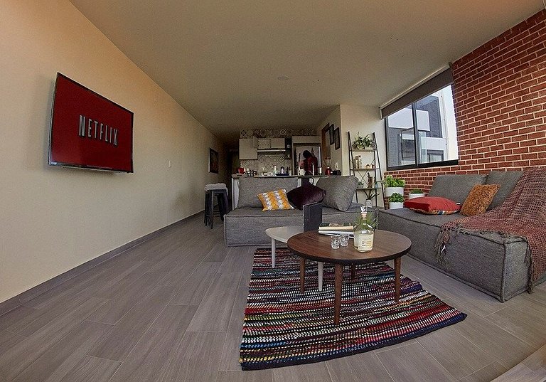 DECORATED AND EQUIPPED TO HAVE THE BEST REVIEW