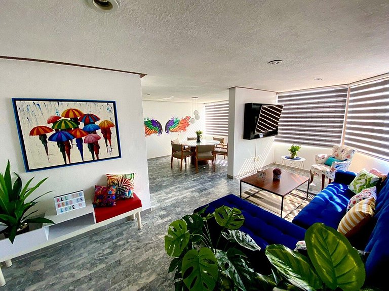 HUGE. FULL APARTMENT 100% REMODELED EXPO AREA