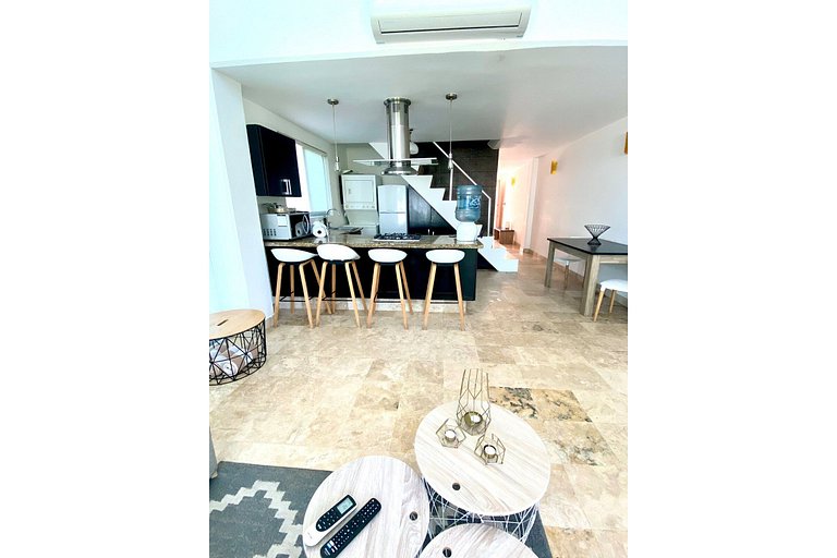 2 STORY APARTMENT, POOL VIEW. 50 mts from THE SEA