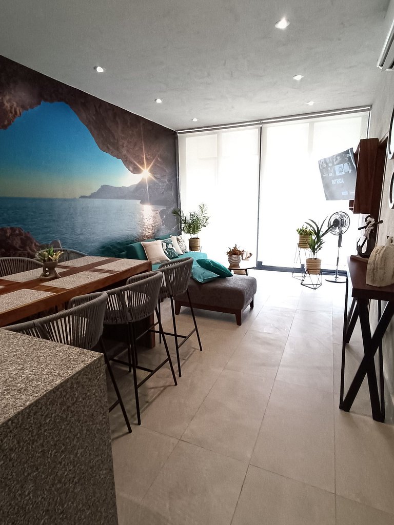 Excellent location with a roof garden and pool