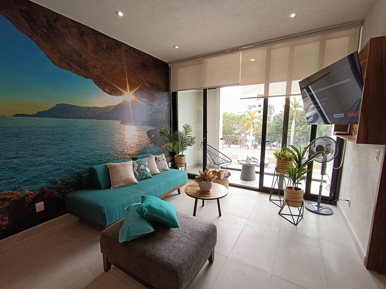 Excellent location with a roof garden and pool