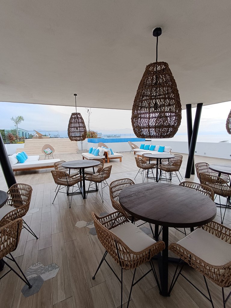 Excelente ubicación con roof garden y alberca