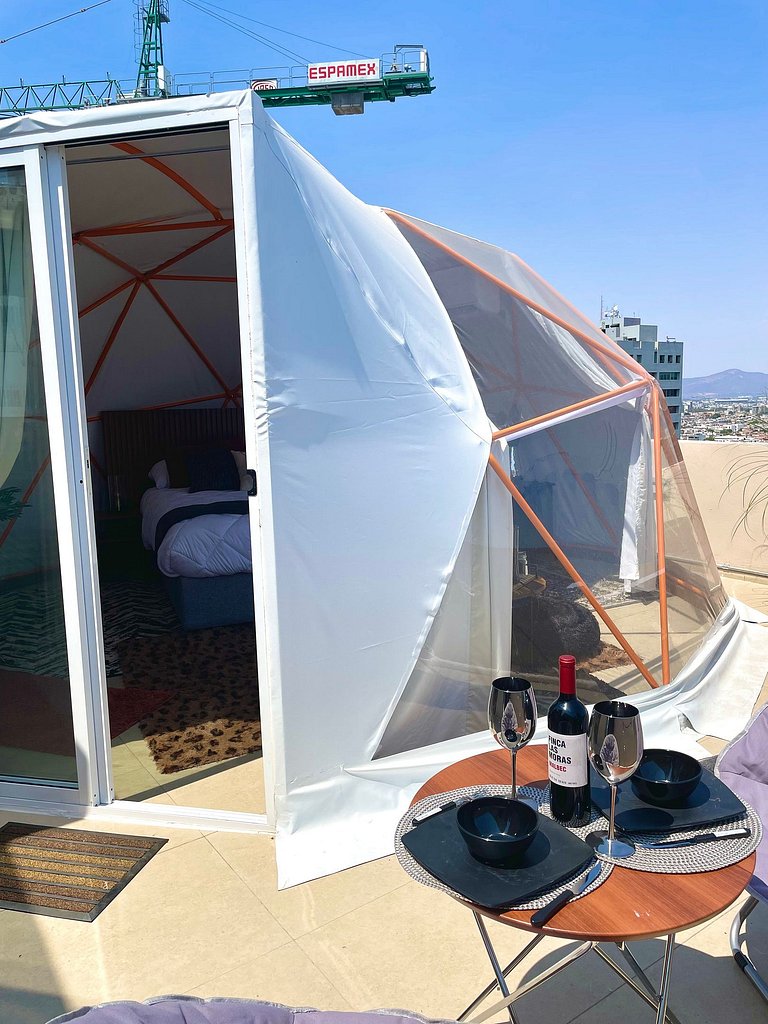 Glamping with jacuzzi on 15th floor, Great View