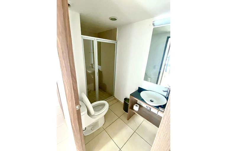 2 BEDROOMS WITH POOL, GYM, 24 HOURS SECURITY, 7 PEOPLE