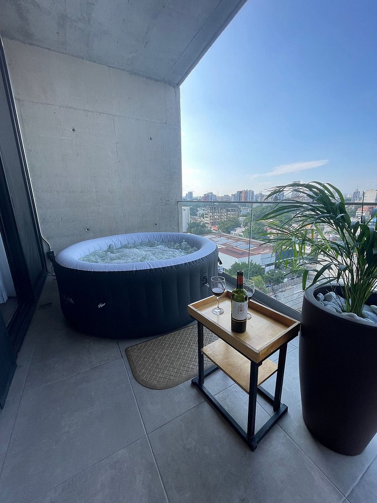 Espectacular diseño, terraza con Hamaca y Jacuzzi