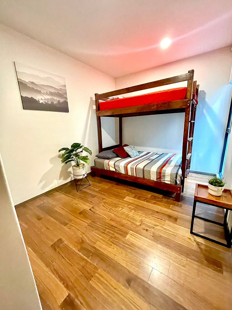 Precioso, Planta baja con Terraza en La Del valle