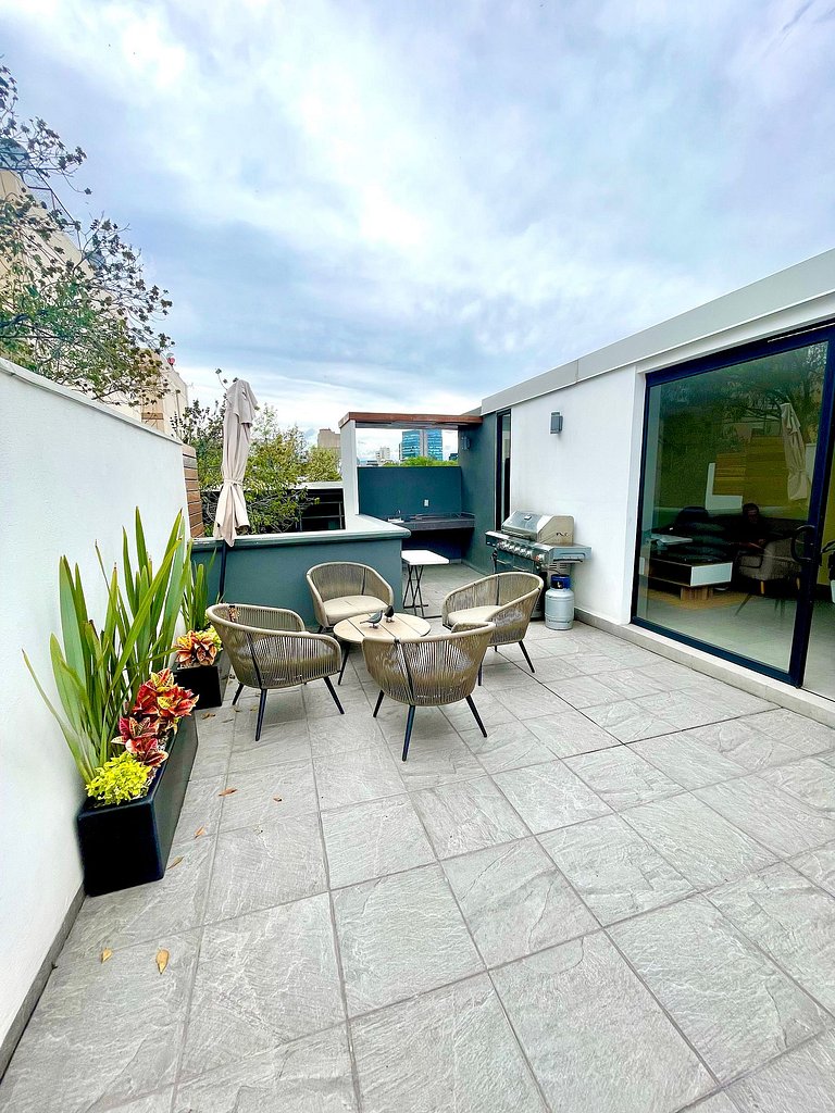 Precioso, Planta baja con Terraza en La Del valle