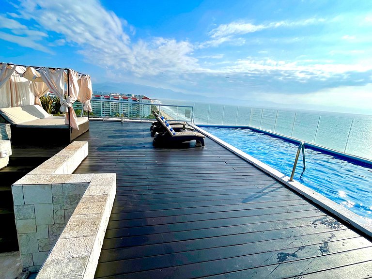 BEACHFRONT PENTHOUSE with PRIVATE POOL