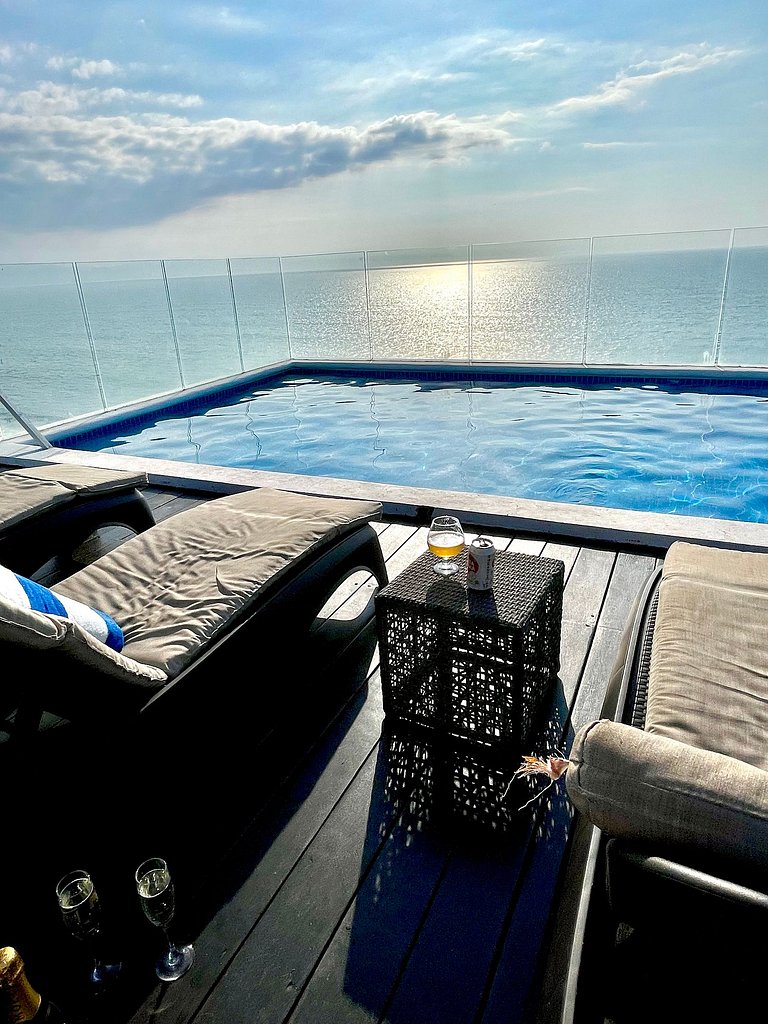 BEACHFRONT PENTHOUSE with PRIVATE POOL
