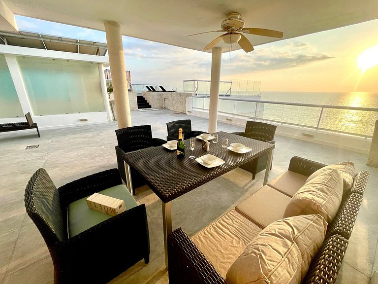 BEACHFRONT PENTHOUSE with PRIVATE POOL