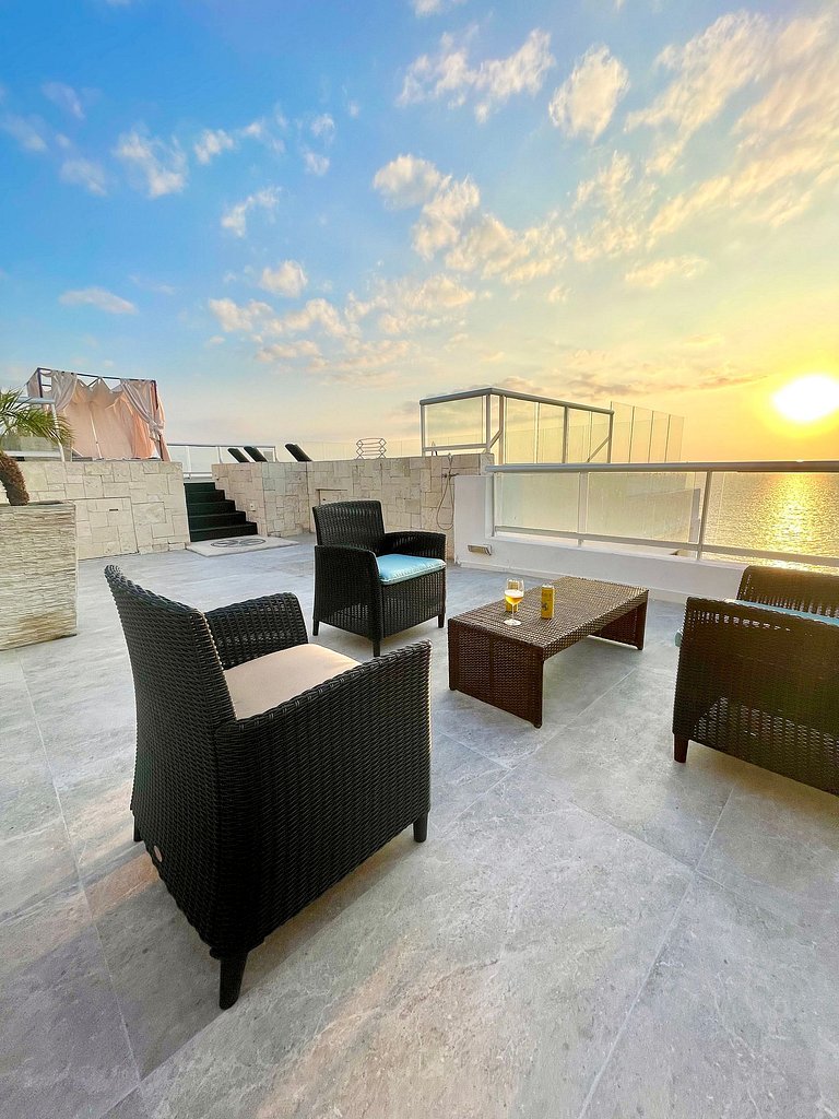 BEACHFRONT PENTHOUSE with PRIVATE POOL
