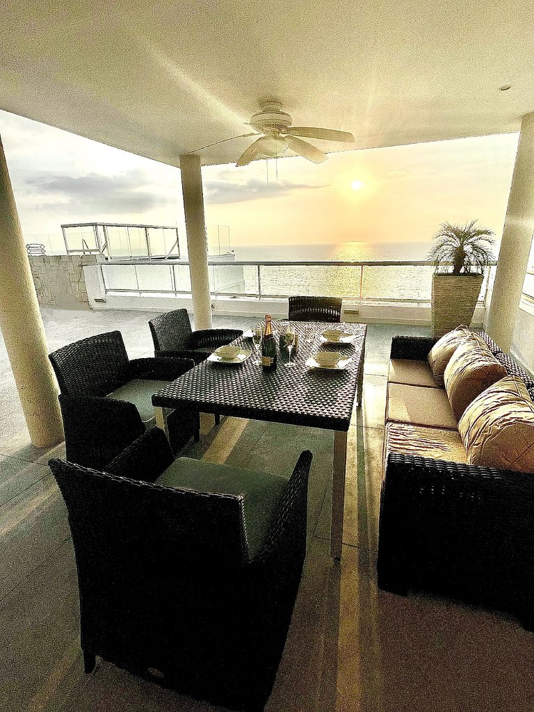 BEACHFRONT PENTHOUSE with PRIVATE POOL