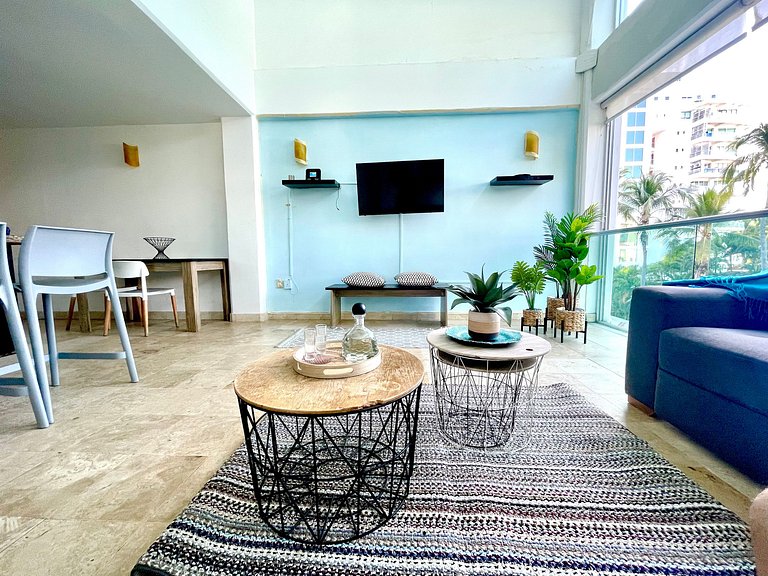 2 STORY APARTMENT, POOL VIEW. 50 mts from THE SEA
