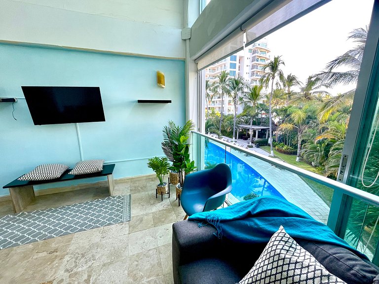 2 STORY APARTMENT, POOL VIEW. 50 mts from THE SEA