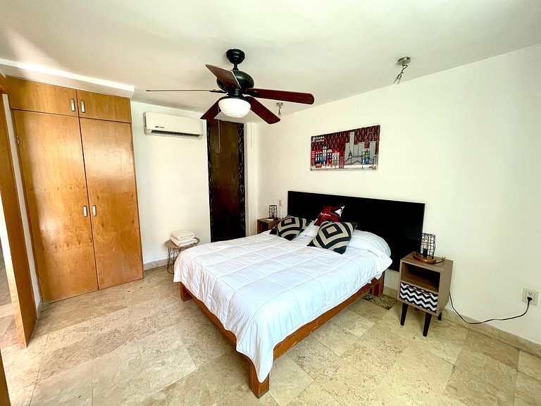 2 STORY APARTMENT, POOL VIEW. 50 mts from THE SEA